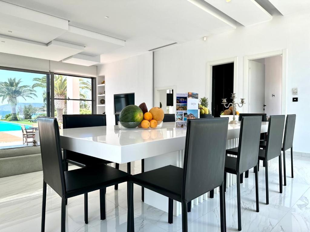 Leblanc Luxurious Beachfront Villa, Gcollectiongr Эрмиони Экстерьер фото