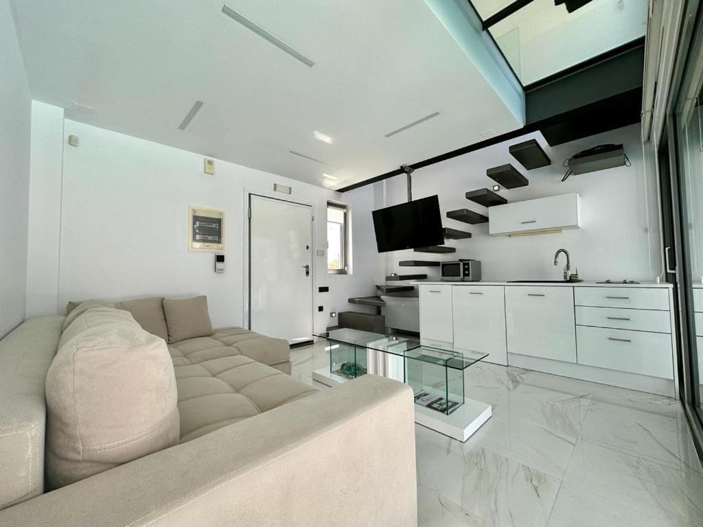 Leblanc Luxurious Beachfront Villa, Gcollectiongr Эрмиони Экстерьер фото