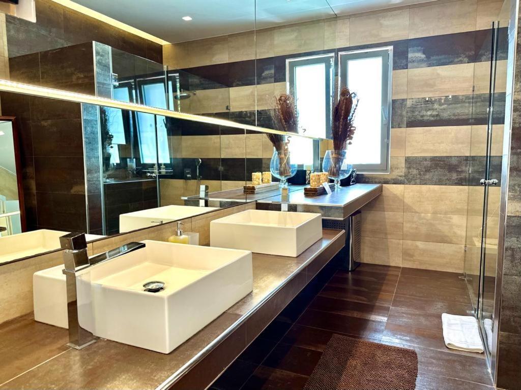 Leblanc Luxurious Beachfront Villa, Gcollectiongr Эрмиони Экстерьер фото