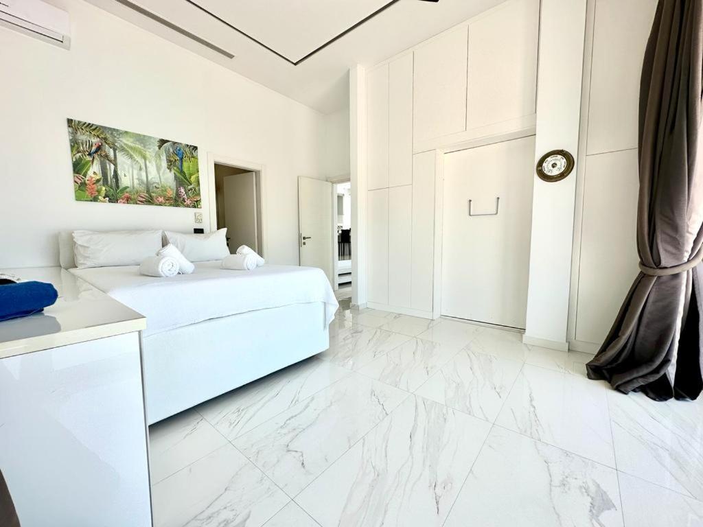 Leblanc Luxurious Beachfront Villa, Gcollectiongr Эрмиони Экстерьер фото