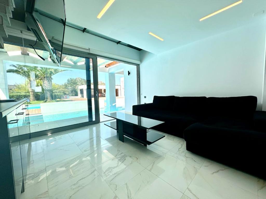 Leblanc Luxurious Beachfront Villa, Gcollectiongr Эрмиони Экстерьер фото