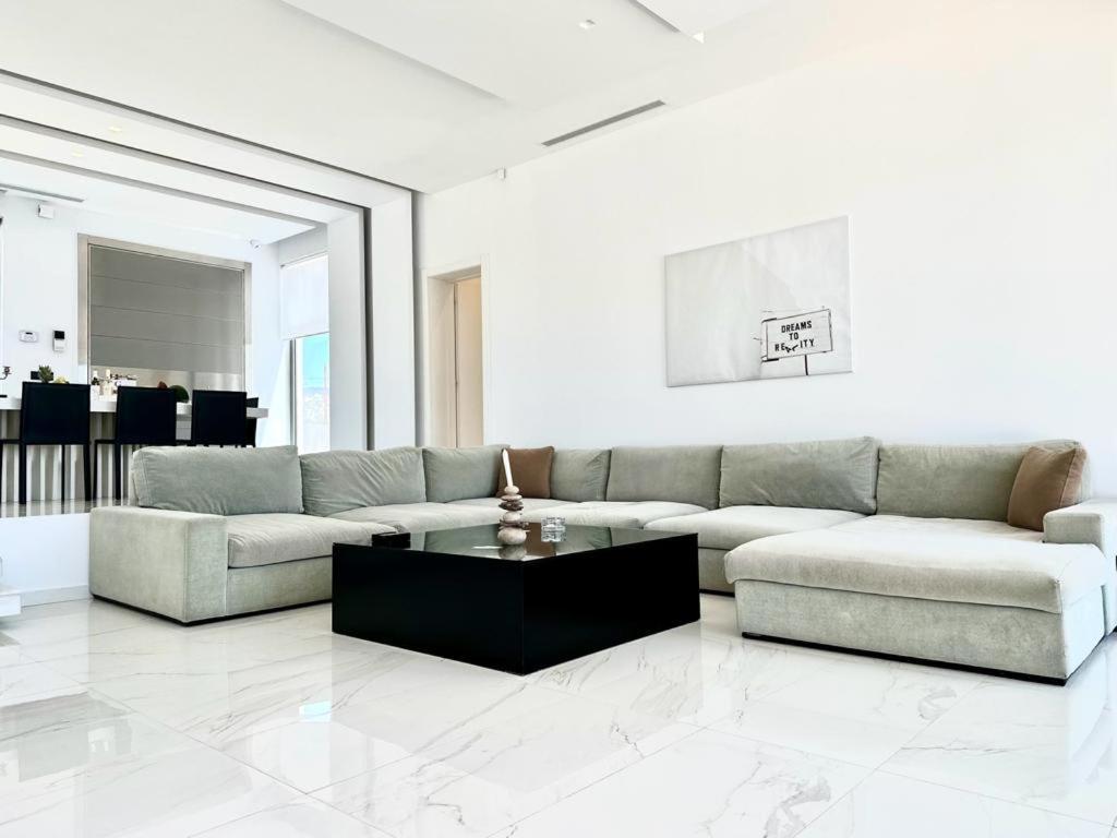 Leblanc Luxurious Beachfront Villa, Gcollectiongr Эрмиони Экстерьер фото